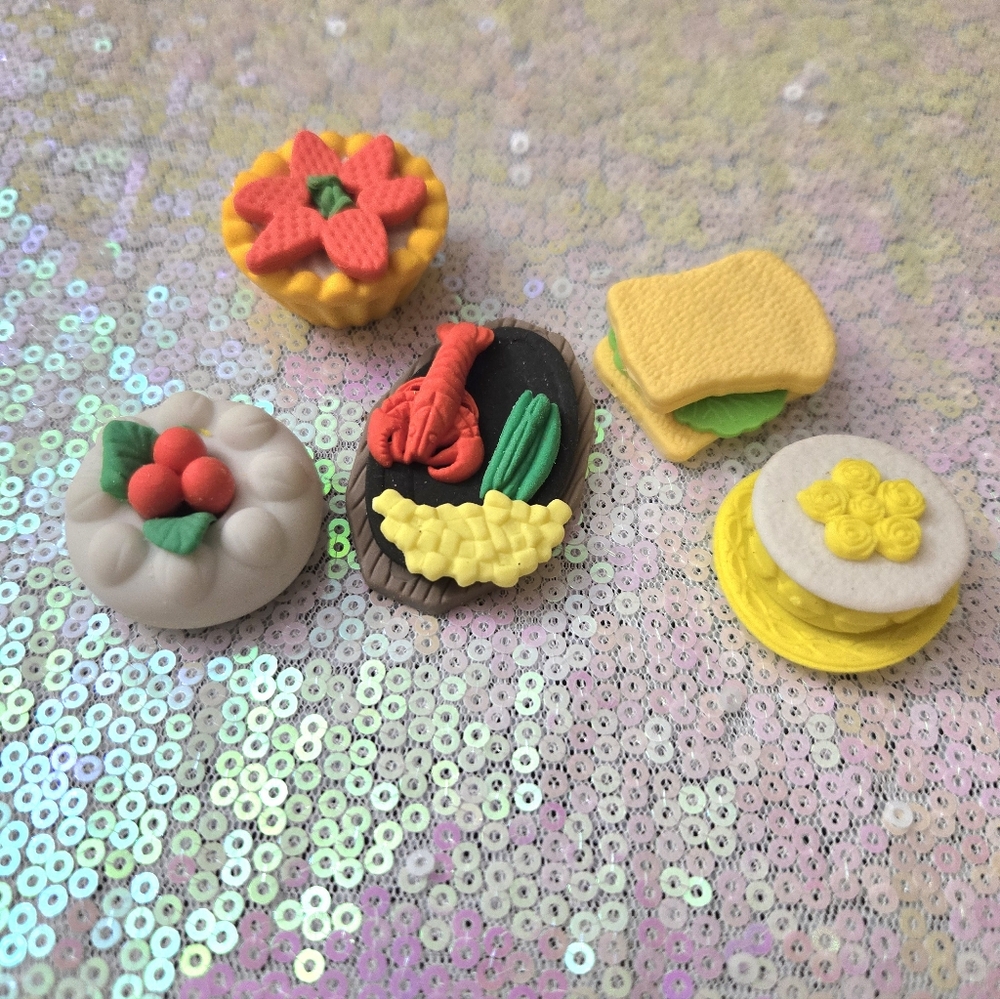 💥5/$10💥 5 assorted food erasers NWOT